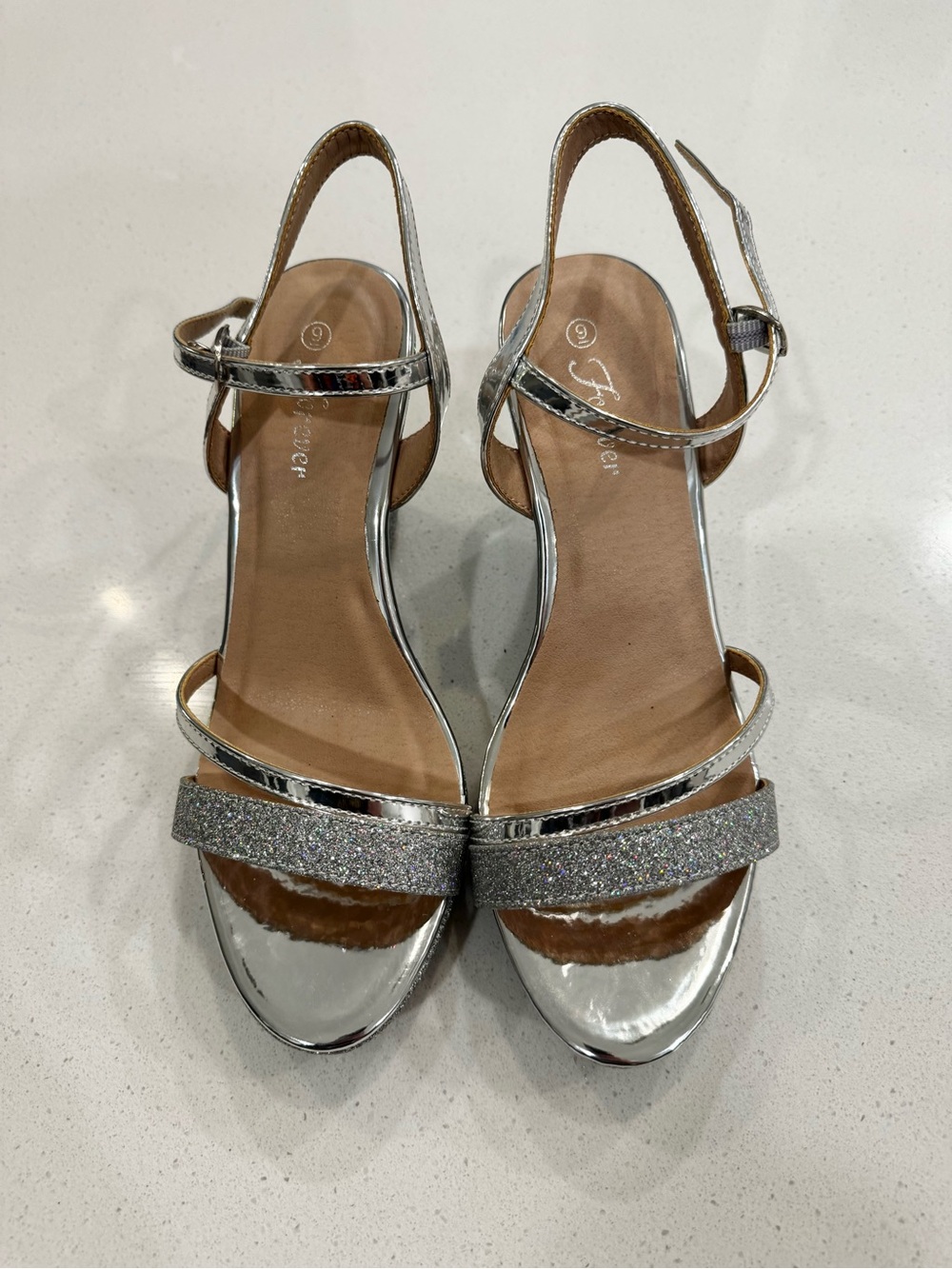 New Forever Silver Glitter Platform Wedge Sandals – Size 9